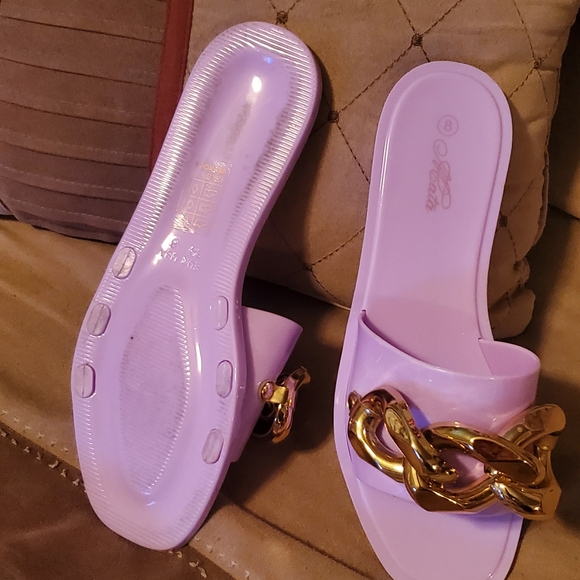 Lavender and Gold jelly sandals . - Picture 3 of 3